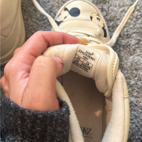 Zara Cream Mickey Mouse High-Top Sneakers - Picture 4 of 4